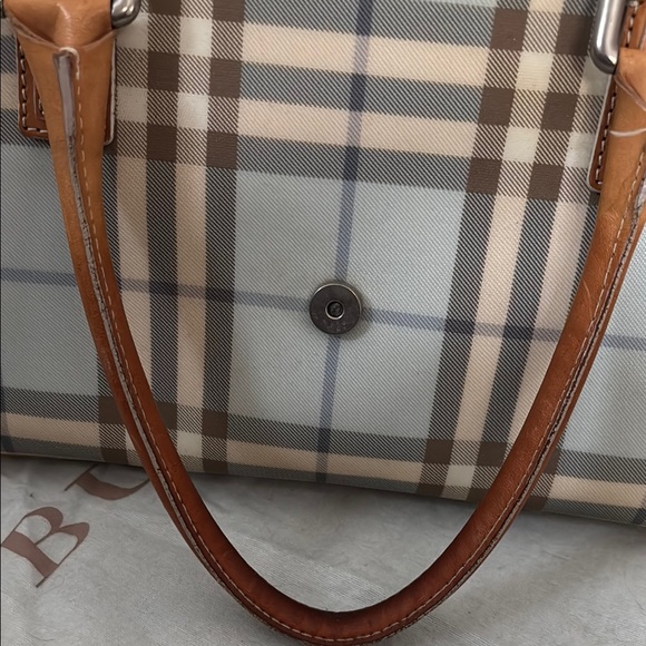 Burberry Tan and Cream Satchel with Iconic Check Pattern - Picture 7 of 11
